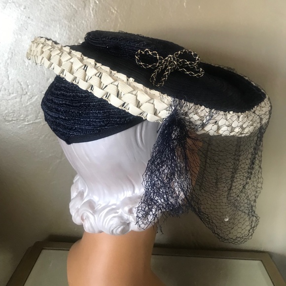 STRIKING 1940s\' NAVY AND WHITE WIDE BRIM HAT WITH NAVY/WHITE DOTTED VEIL main image 9